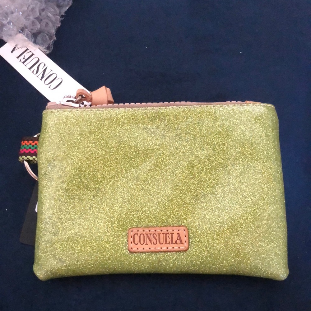 Consuela pouch